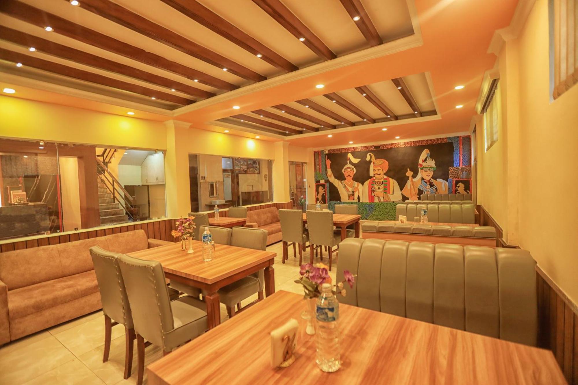 Royal Kings Hotel Katmandu Zewnętrze zdjęcie